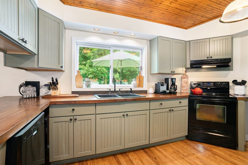 Full kitchen has everything you need for a meal at home, just bring your food
