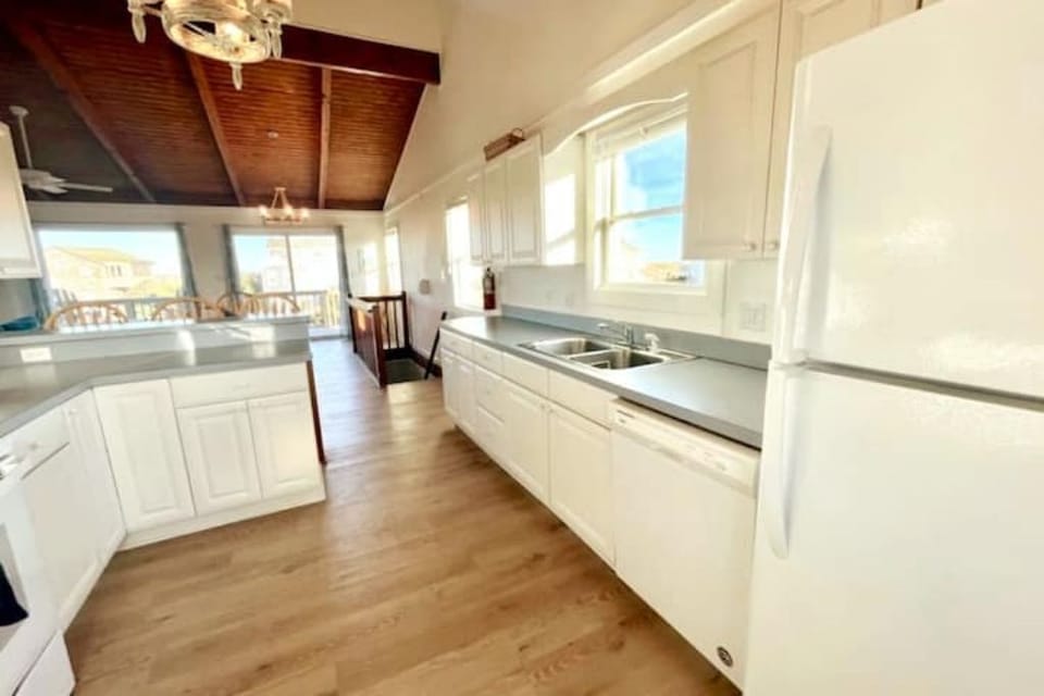 Fully stocked kitchen.