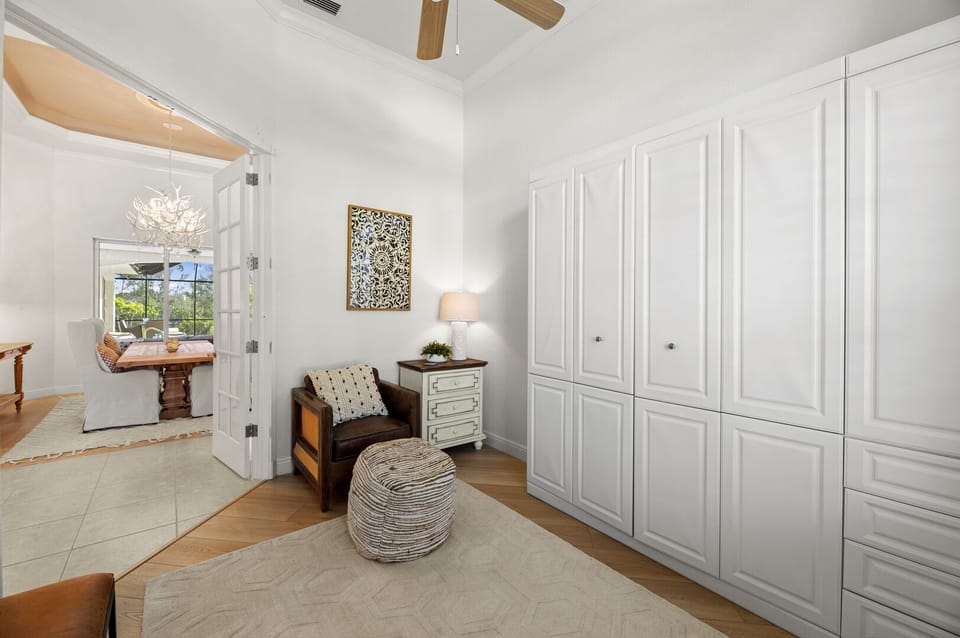 Office with murphy bed