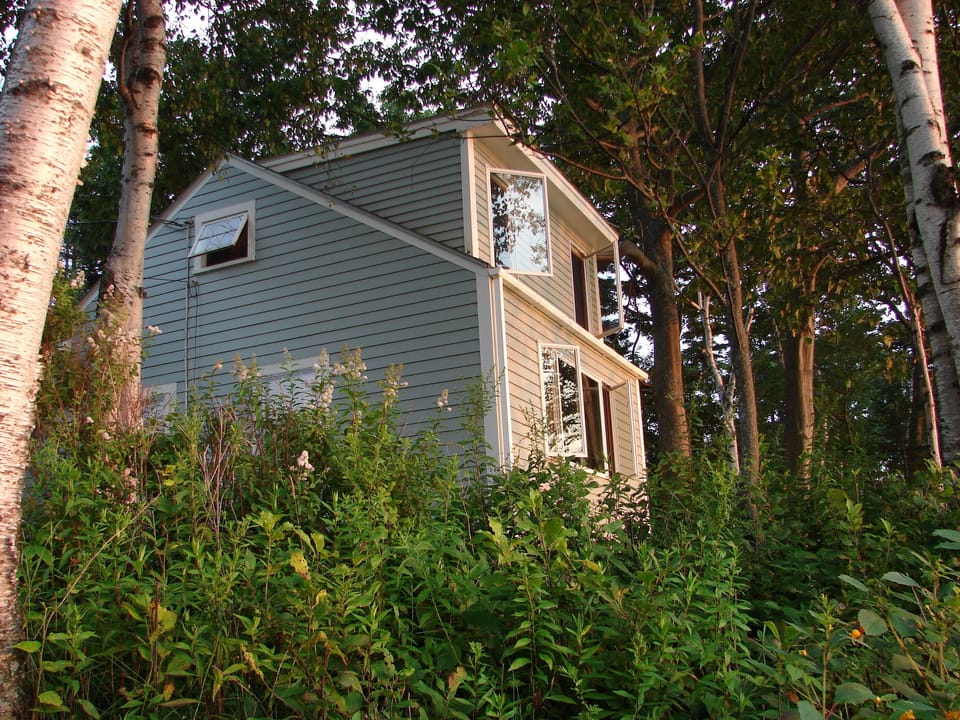 Waterside of Cottage - Soak in the salt air and sound of the ocean