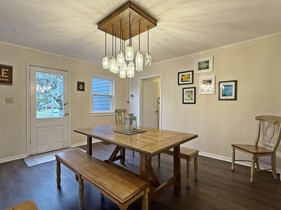 Formal dining area so everyone can eat together