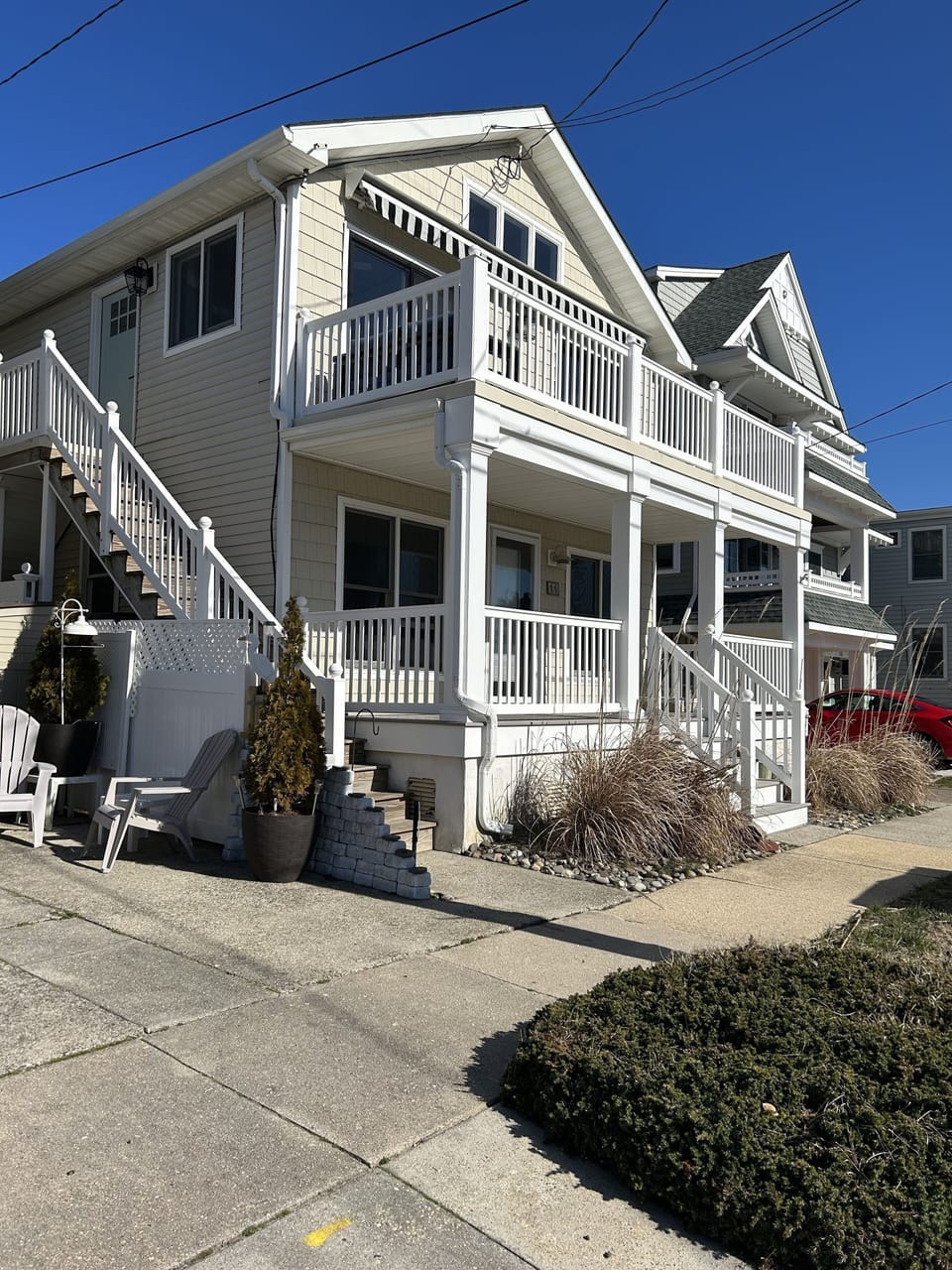 House is on a quiet street with fantastic neighbors