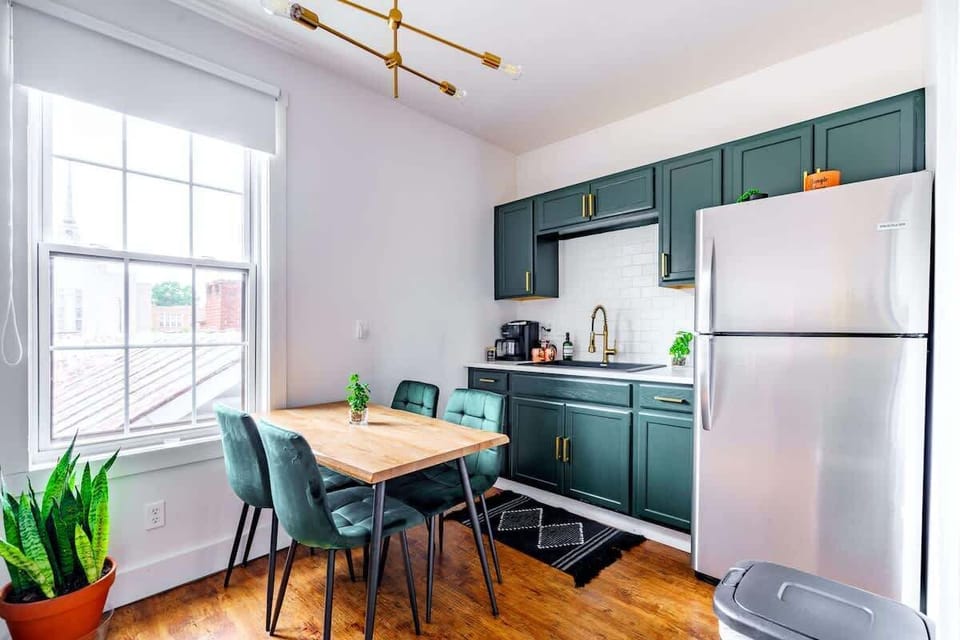 Get ready to make memories around the dinner table with our fantastic selection at Pet-Friendly Vacation Rental Chillicothe Airbnb. Discover the perfect dining setup for your next family gathering. Book now and let the good times roll!