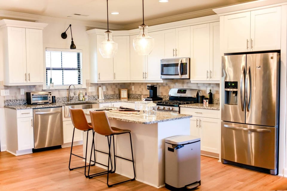 Large open concept kitchen.