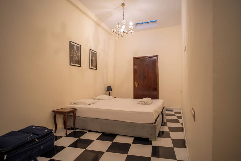 Suite Hayt: Bedroom 1 w/2 single beds conjoined together