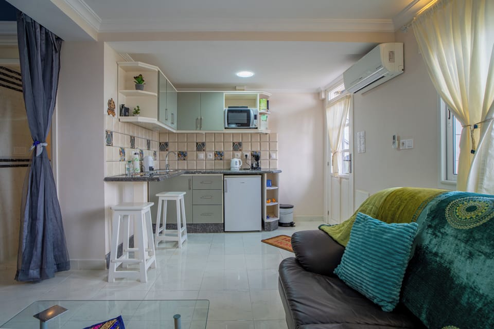 Studio Blue Kitchenette