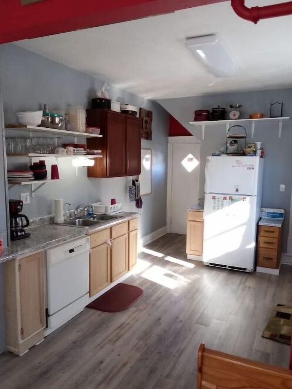 Full kitchen with all the amenities for easy cooking, eating and cleaning.
