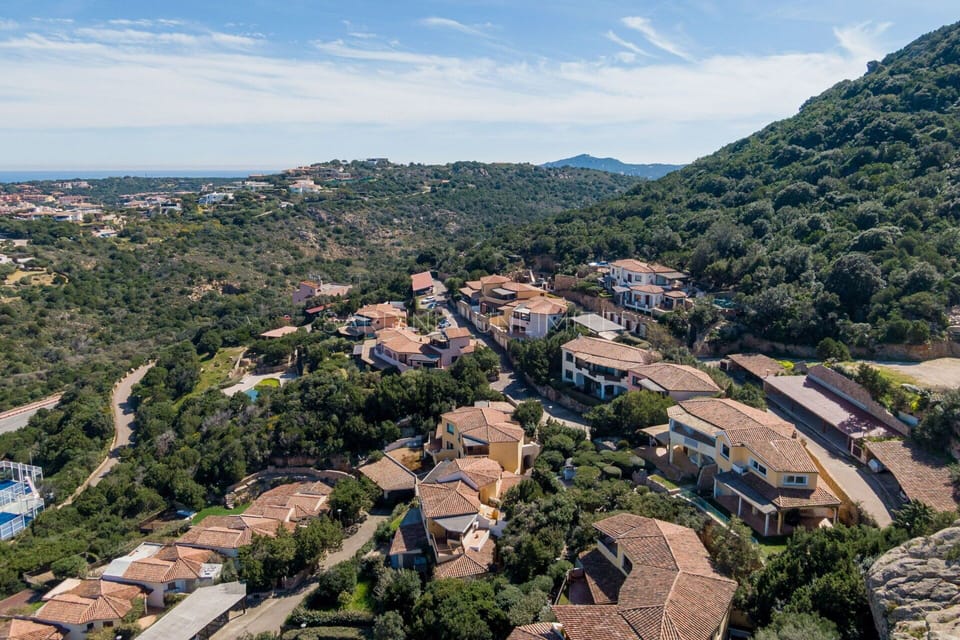 Building Exterior, Scenic View