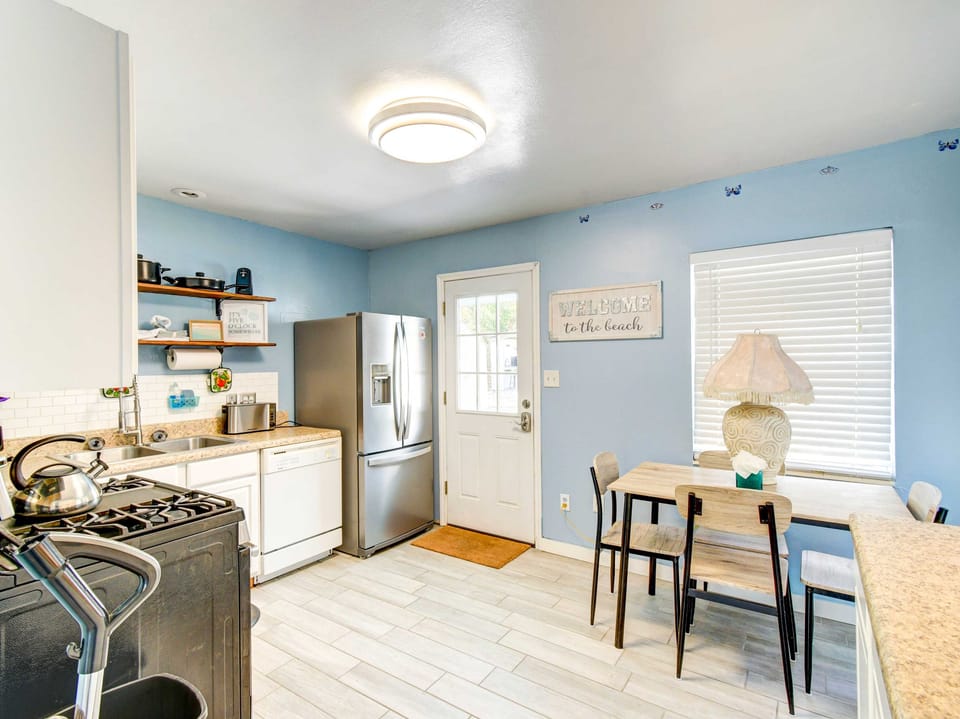 Kitchen | Blender | Drip Coffee Maker | Tea Kettle | Toaster