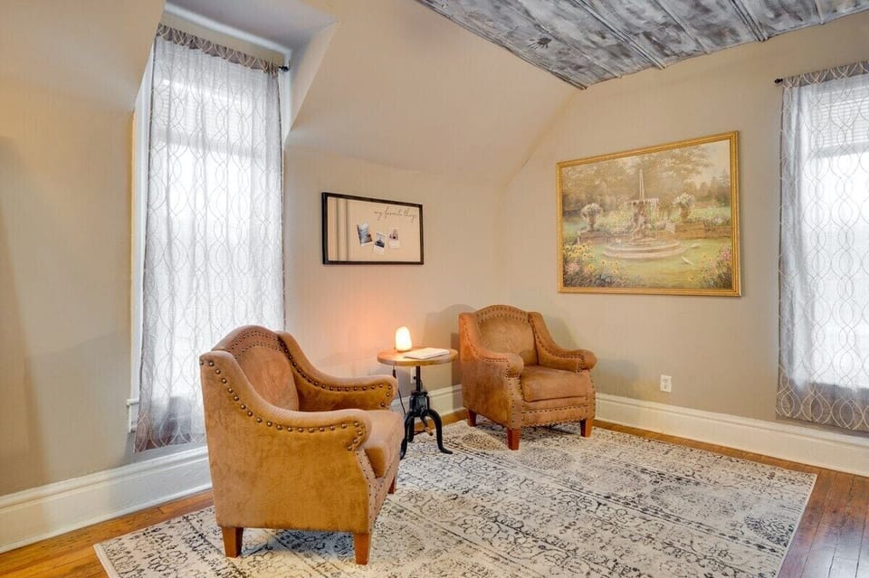 Bedroom Sitting Area