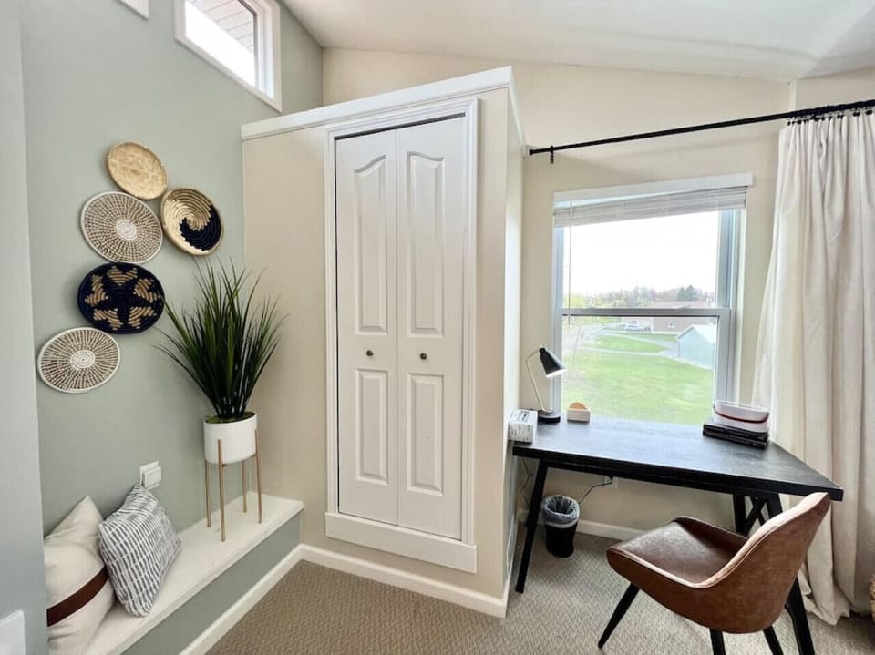 Bedroom #3 - Twin Bed | Work Area