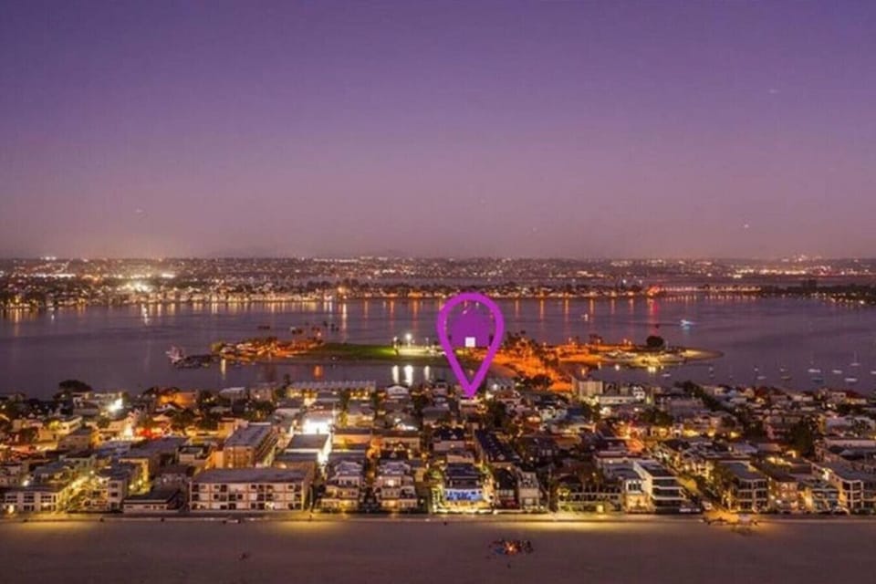 Location between Mission Bay and Mission Beach