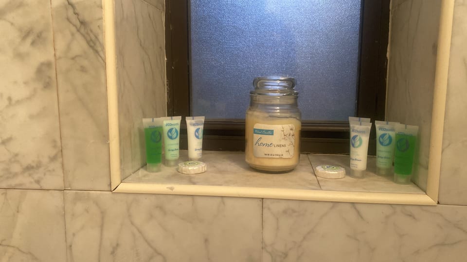 Bathroom amenities