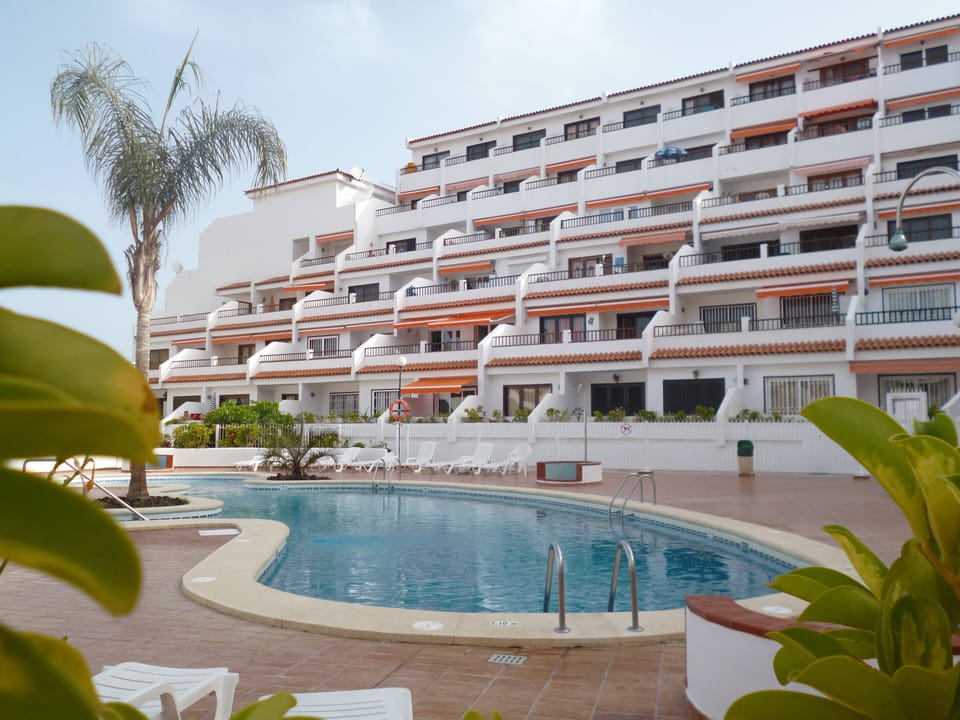 Pool 1.