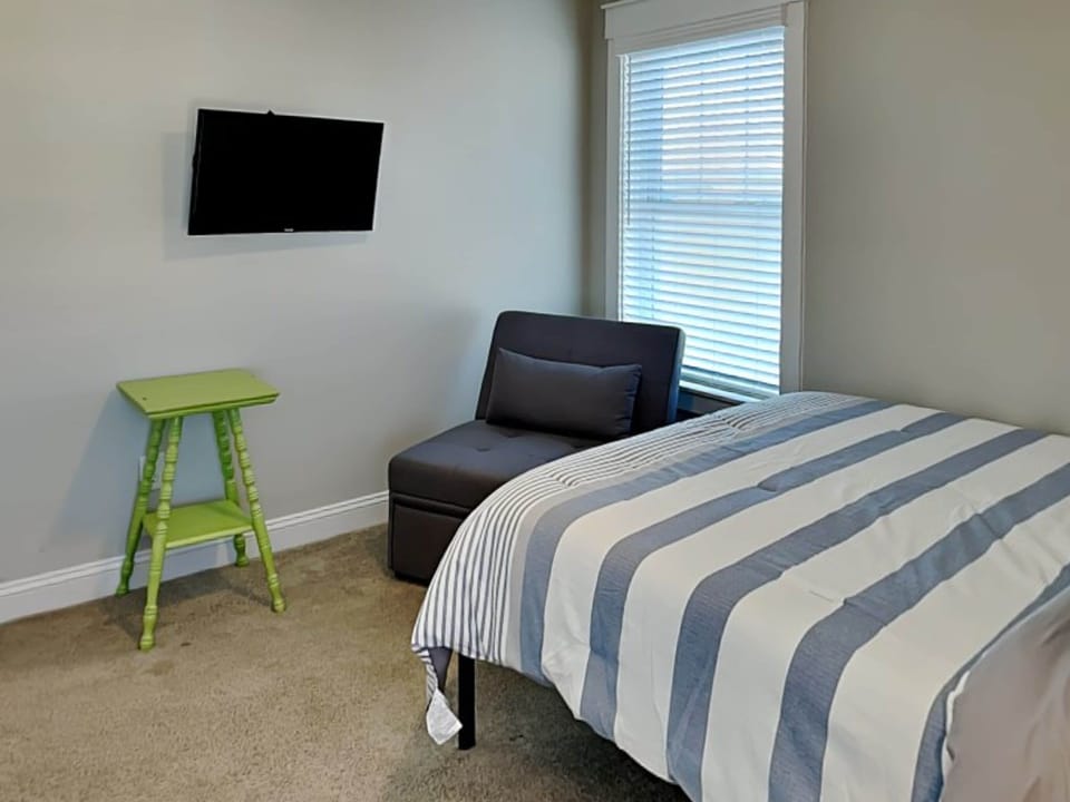 Bedroom 3 - Second Floor, Queen Sized Bed
