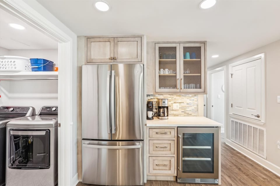 Kitchen with Stainless Steel Appliances at 4409 Windsor Court North