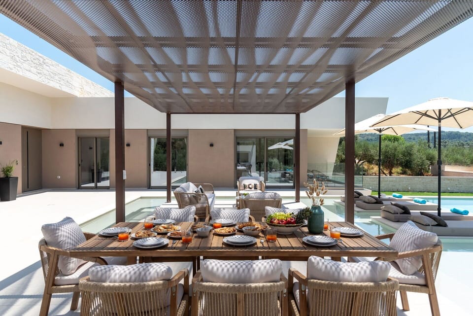 Balcony / Terrace / Patio, Pool