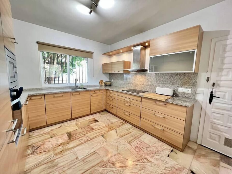 A spacious and clean kitchen