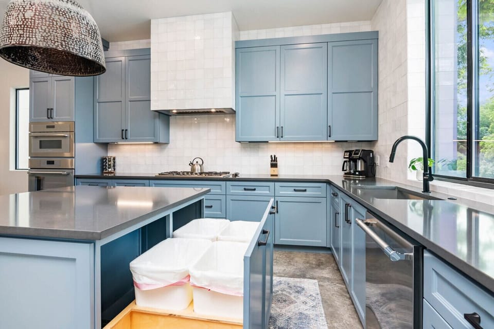 Large Kitchen Area