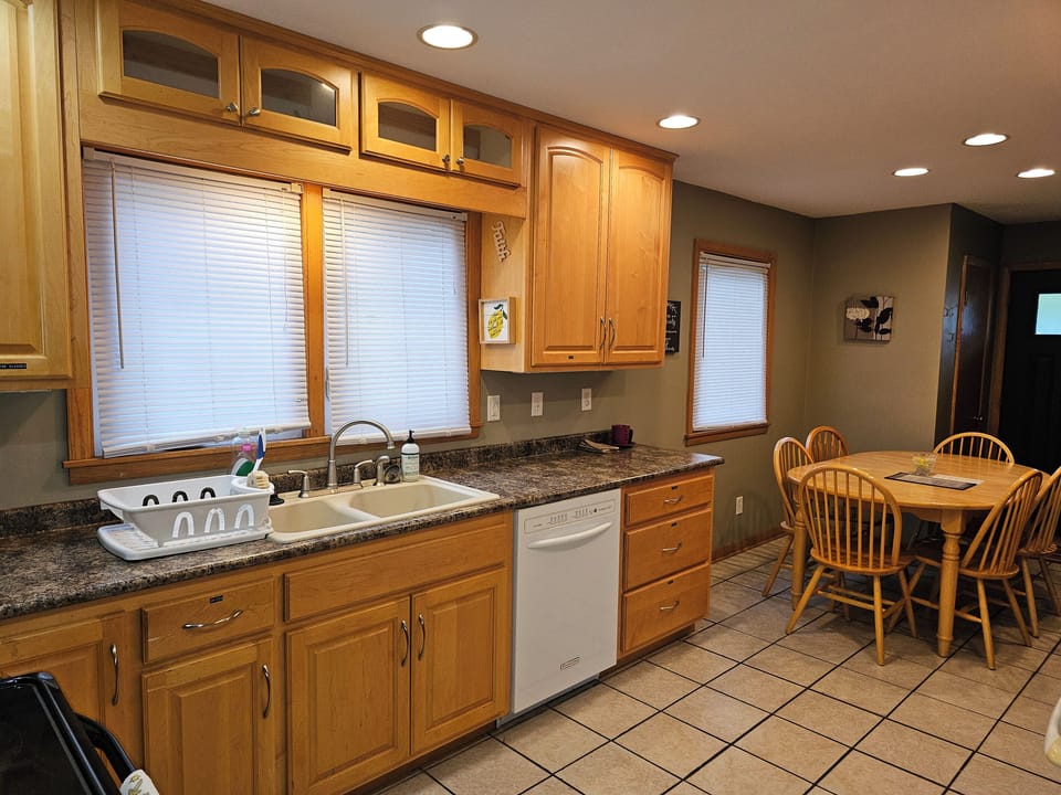 Includes dishwasher