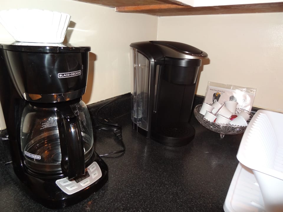 2 Coffee Pots
