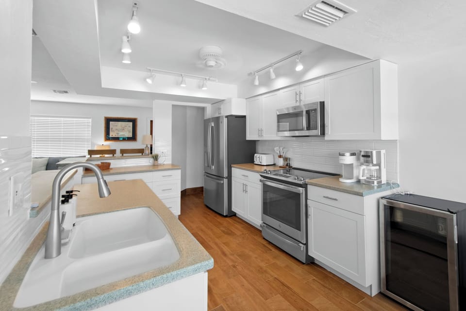 Kitchen Pic#4