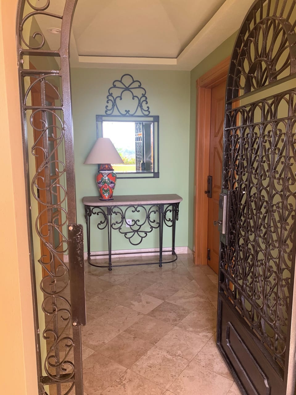 Foyer to 2404. Left to A side, right to private B side bedroom/private bath....