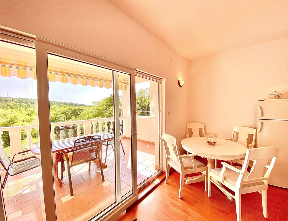Dining room 2