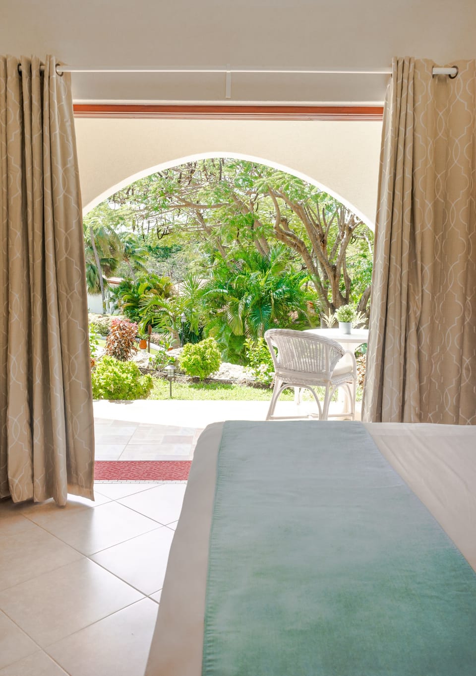 Comfortable Unit w/ Garden View