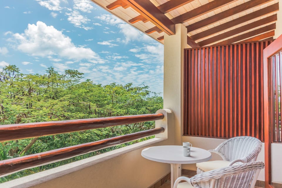 Unit w/ Garden View