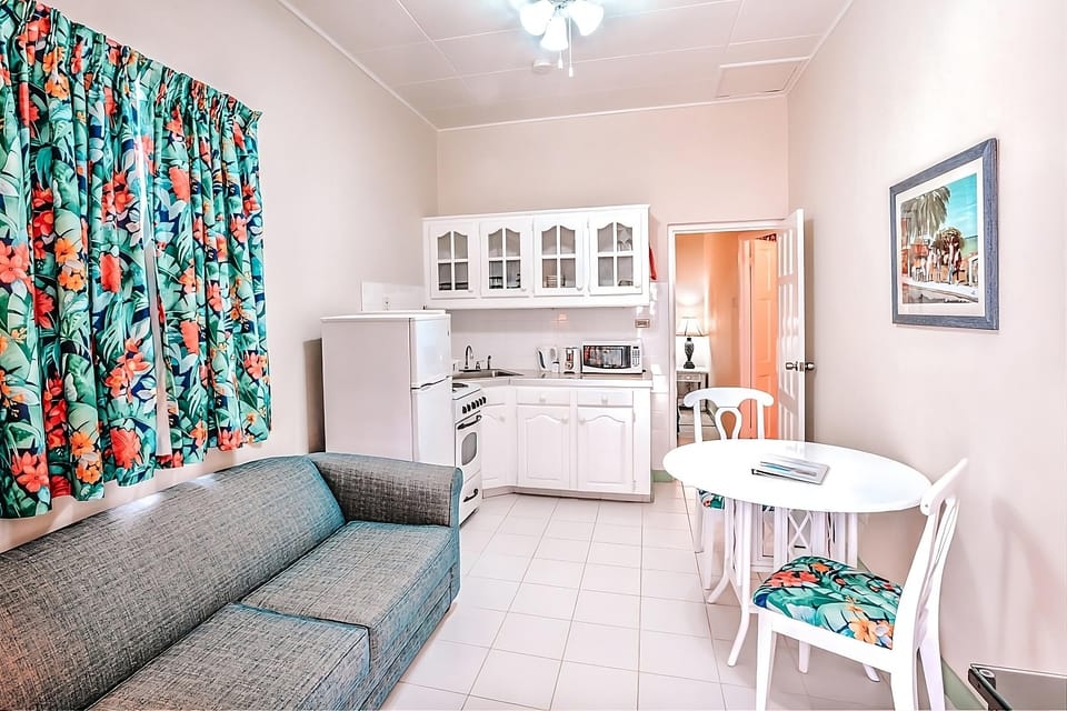 Unit w/ Living room and kitchenette