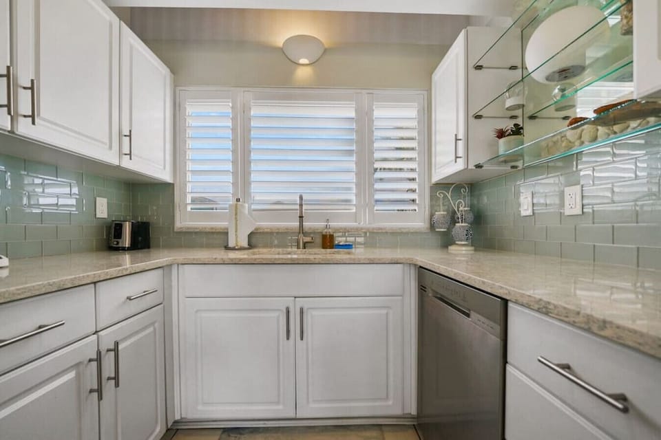 Fully stocked kitchen