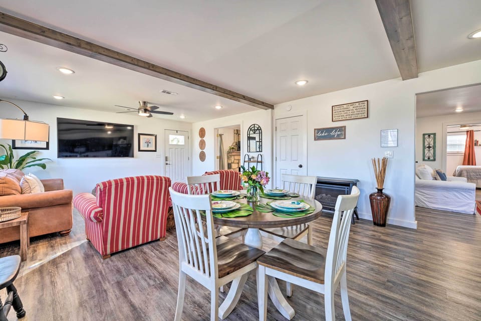 Dining Area | Dishware/Flatware