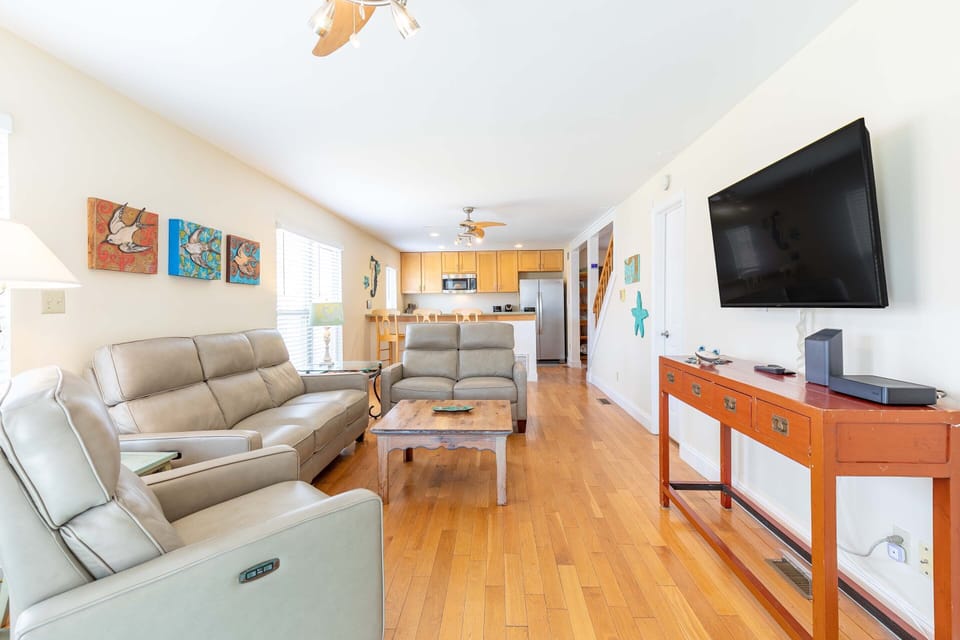 Living room with flat-screen TV