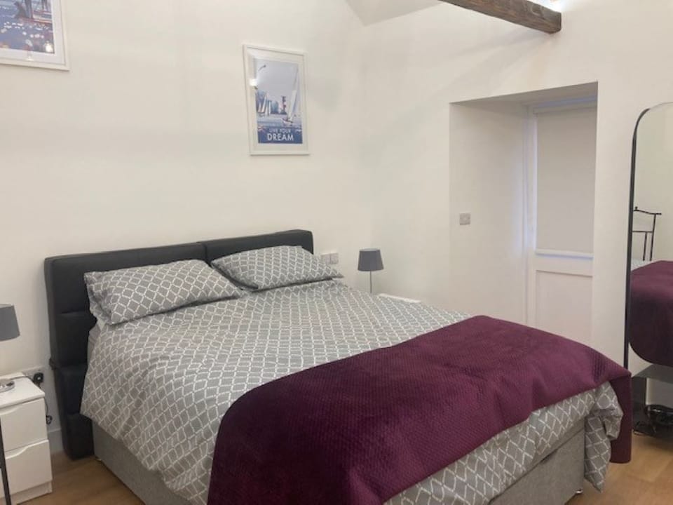 Main bedroom
