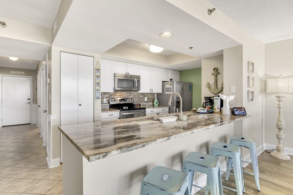 Breakfast Bar Area
