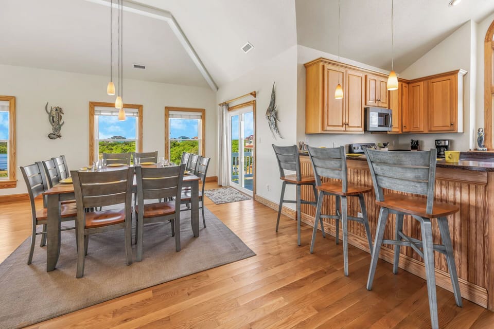 Surf or Sound Realty - 1101 - 12 Cs - Dining Area -4