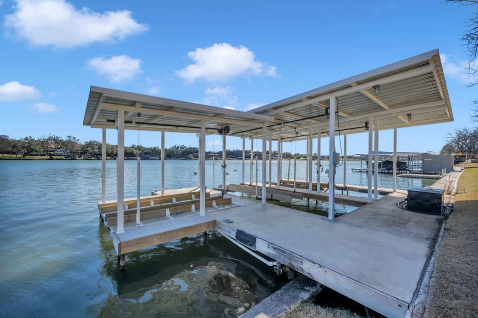 Also dual jet ski lifts!