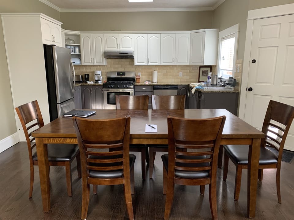 Full dining for six