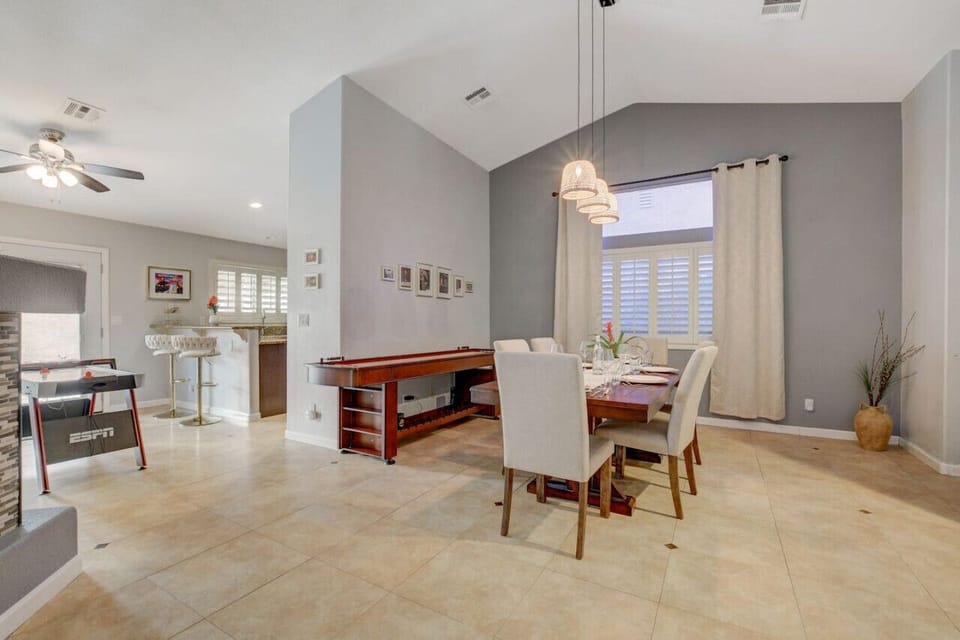 Our open-concept home is designed for entertaining. Take in the history of The Mirage Hotel while having fun with family and friends.