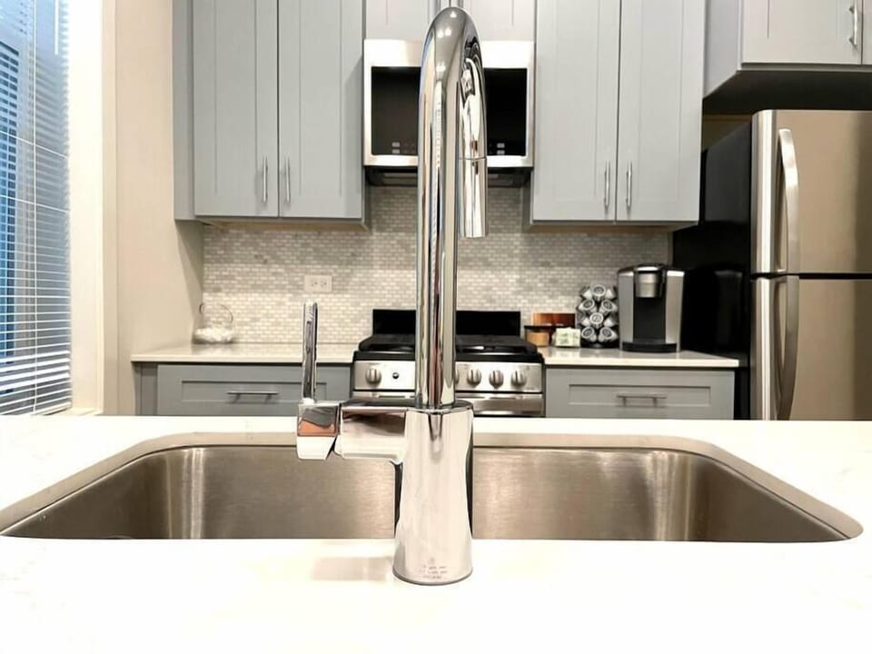 All suites have fully stocked kitchens, complete with a Keurig coffee station. 