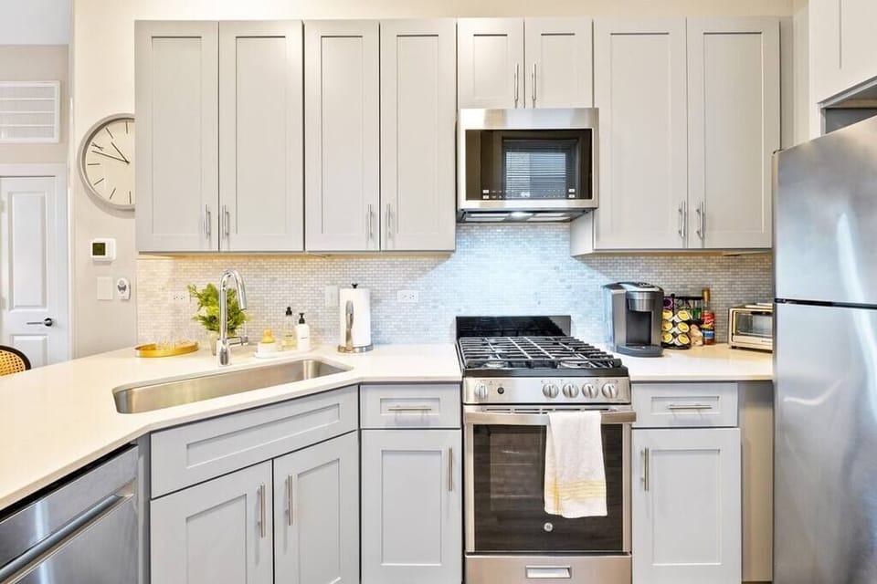 All suites have fully stocked kitchens, complete with a Keurig coffee station. 