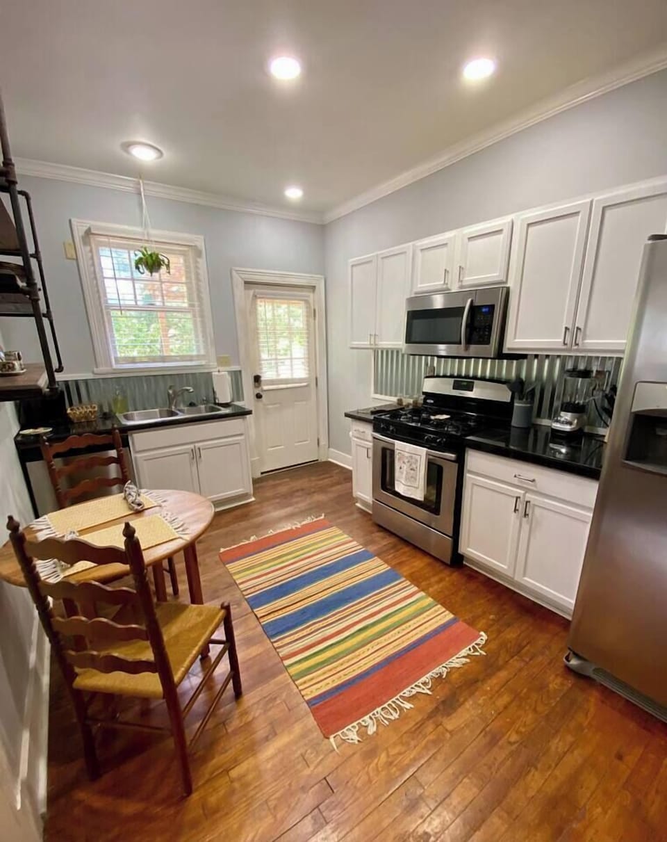 Eb623843 42a8 4ccf beed a7036558ed26