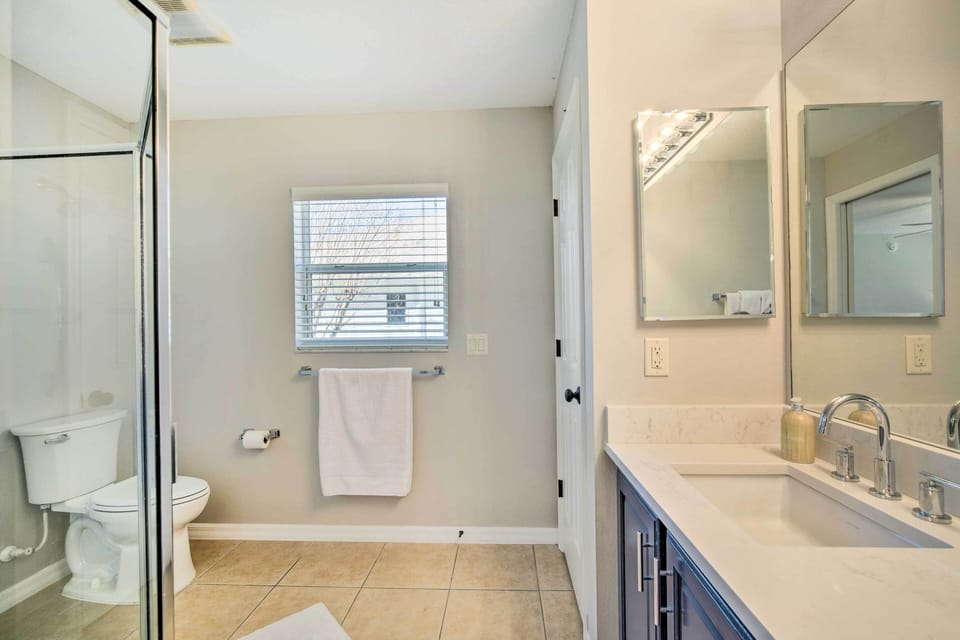 En-Suite Bathroom | Complimentary Toiletries