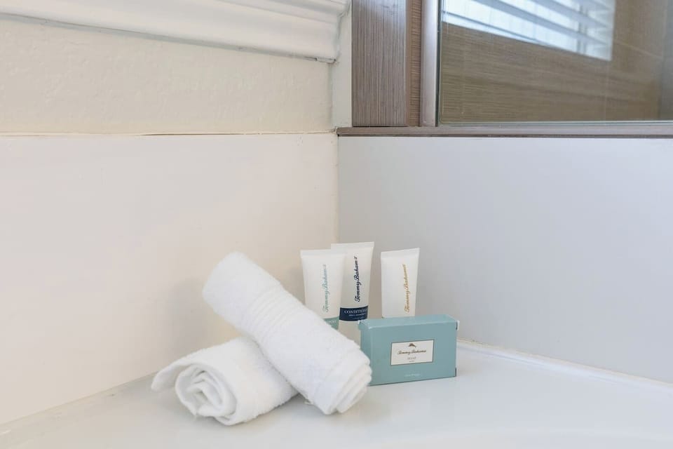 Bathroom amenities