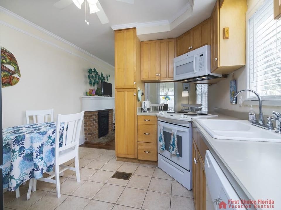 Seahorse Cottage Kitchen