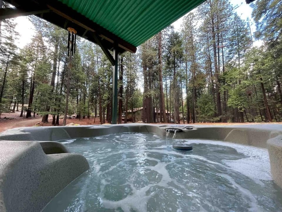 Our hot tub is managed and serviced by a professional company to ensure safety and cleanliness.