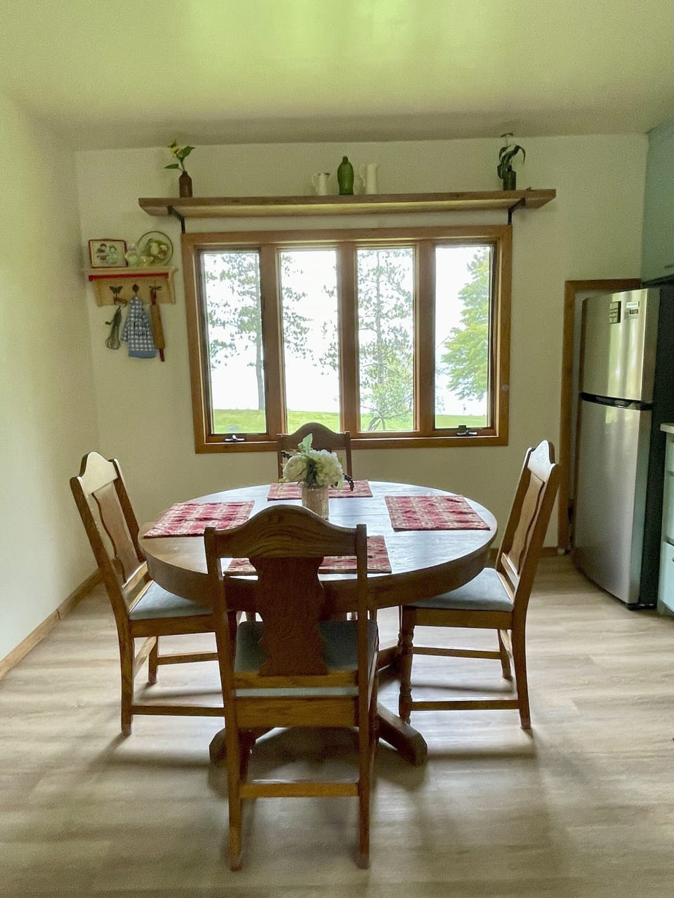Kitchen and dining room facing north toward the lake