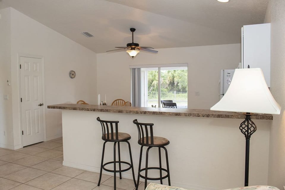 Breakfast bar