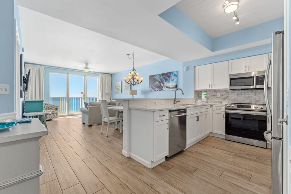 This 2BR/2BA condo has an open floorplan with tall ceiling, Gulf views from many angles, and has been completely remodeled!